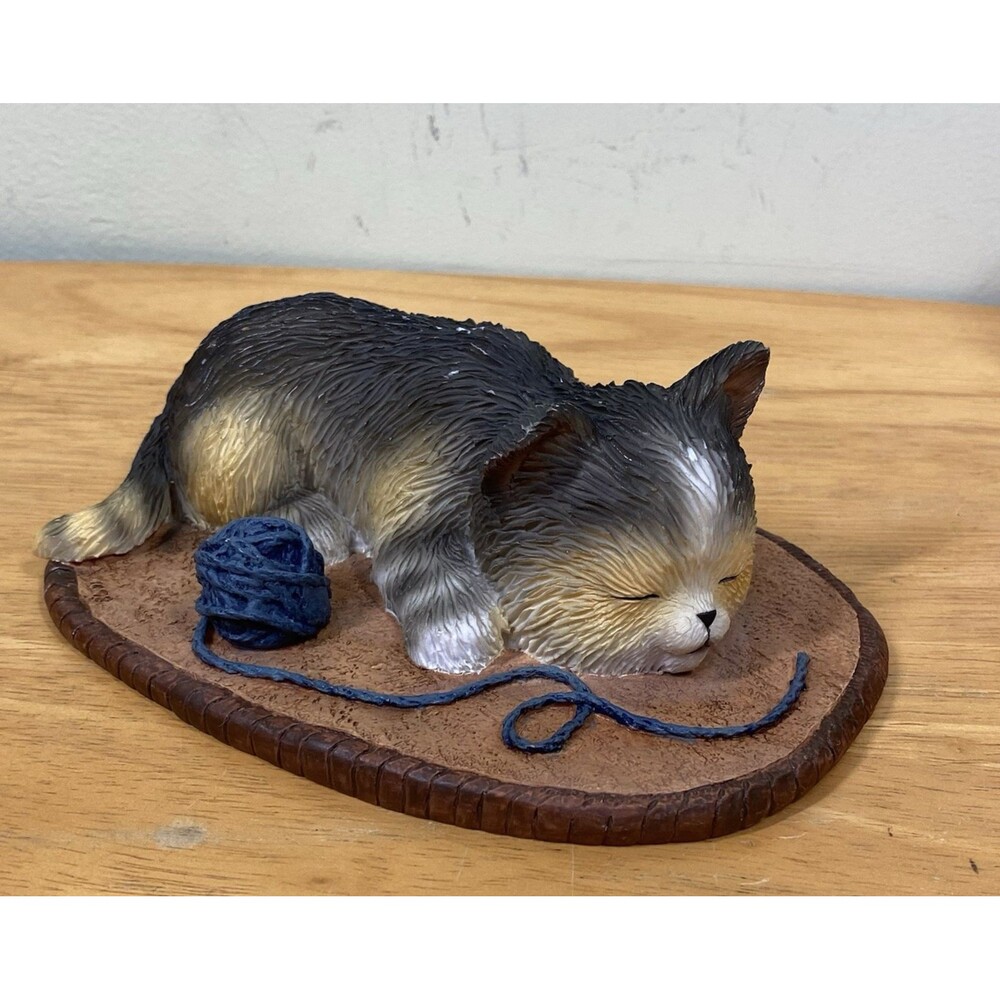 Vintage Sleeping Calico Cat & Yarn Collectible Figurine - My Kitty Collection